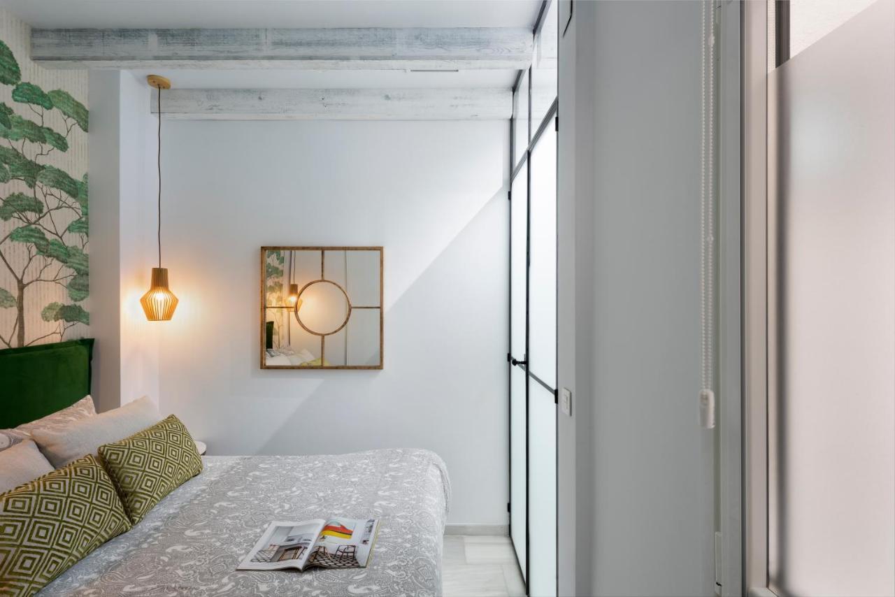 Apartamentos Catedral Seville Luaran gambar