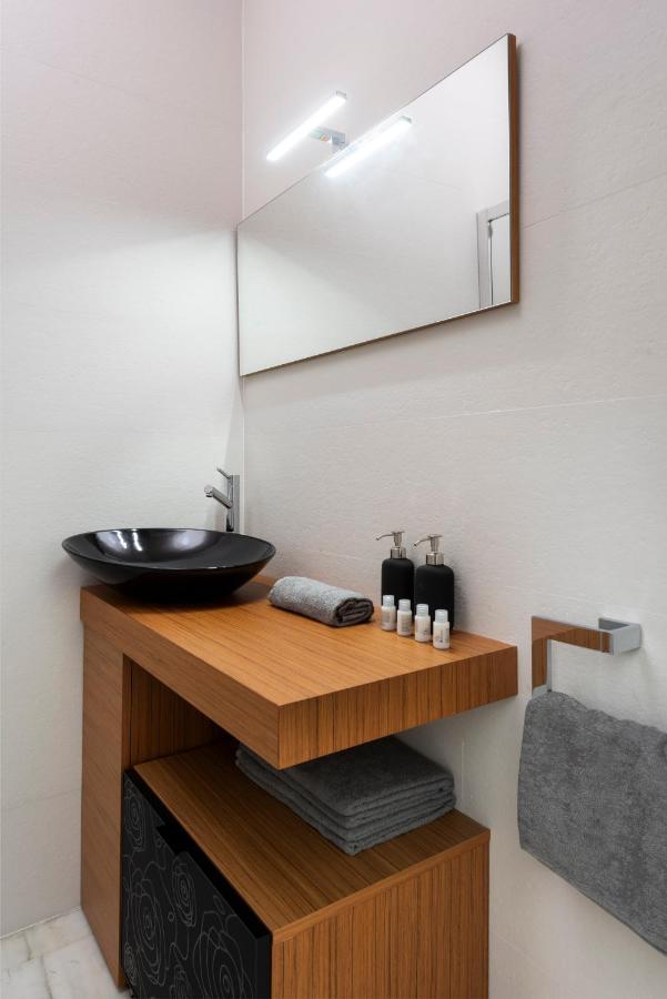 Apartamentos Catedral Seville Luaran gambar
