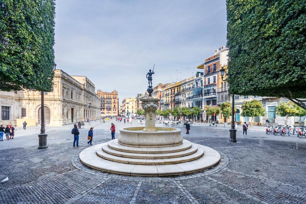 Apartamentos Catedral Seville Luaran gambar