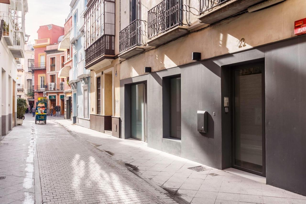 Apartamentos Catedral Seville Luaran gambar